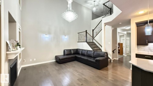 1076 Armitage Crescent, Edmonton, AB - Indoor