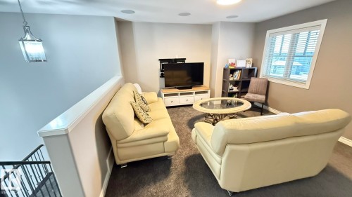 1076 Armitage Crescent, Edmonton, AB - Indoor Photo Showing Other Room