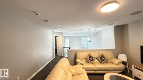 1076 Armitage Crescent, Edmonton, AB - Indoor