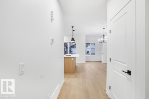 264 Paterson Link, Edmonton, AB - Indoor Photo Showing Other Room