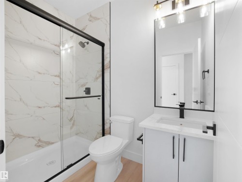 203 Crystal Creek Dr, Leduc, AB - Indoor Photo Showing Bathroom
