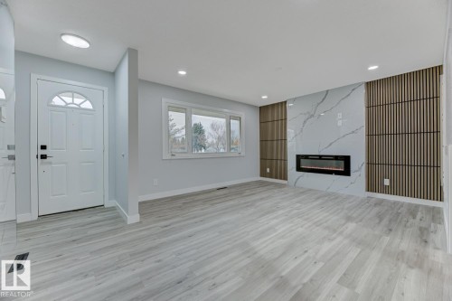 6208 137 Avenue, Edmonton, AB - Indoor With Fireplace
