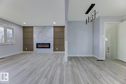 6208 137 Avenue, Edmonton, AB - Indoor With Fireplace