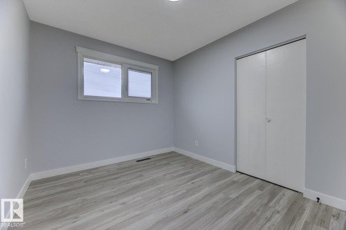 6208 137 Avenue, Edmonton, AB - Indoor Photo Showing Other Room