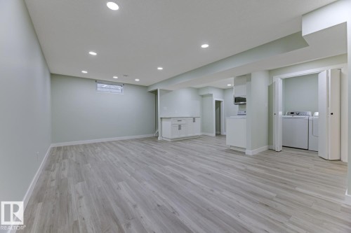 6208 137 Avenue, Edmonton, AB - Indoor