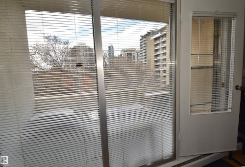 608 10021 116 Street, Edmonton, AB - Indoor