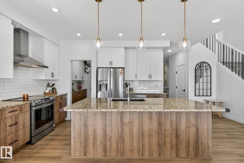 9219 183 Avenue, Edmonton, AB - Indoor Photo Showing Kitchen With Upgraded Kitchen