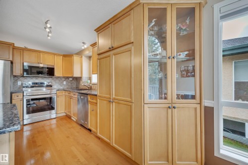 6 102 Bridgeport Crossing, Leduc, AB - Indoor Photo Showing Kitchen With Stainless Steel Kitchen