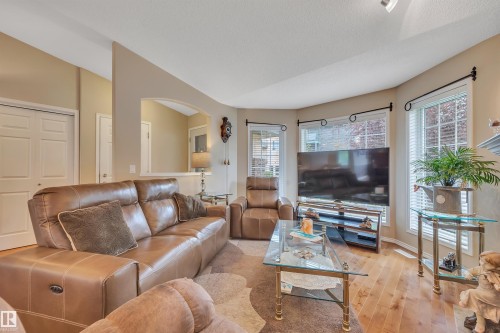 6 102 Bridgeport Crossing, Leduc, AB - Indoor Photo Showing Living Room