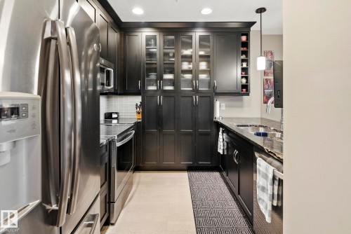 109 11080 Ellerslie Road, Edmonton, AB - Indoor Photo Showing Kitchen With Upgraded Kitchen