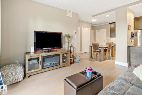 109 11080 Ellerslie Road, Edmonton, AB - Indoor Photo Showing Living Room