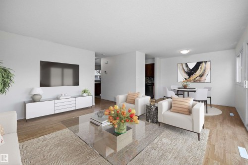 47 Royal Road, Edmonton, AB - Indoor Photo Showing Living Room