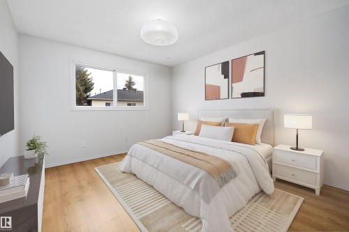 47 Royal Road, Edmonton, AB - Indoor Photo Showing Bedroom