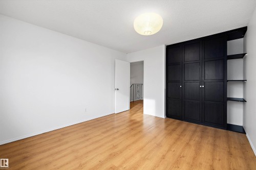 47 Royal Road, Edmonton, AB - Indoor Photo Showing Other Room