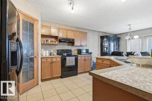 16228 48 Street, Edmonton, AB - Indoor Photo Showing Kitchen