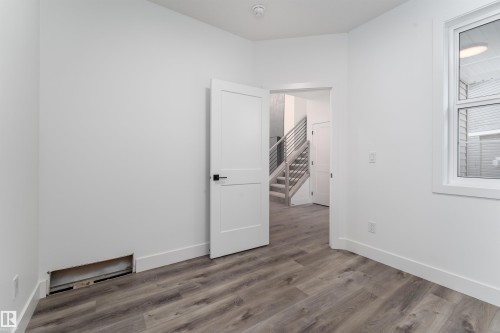 73 Landing Trails Drive, Gibbons, AB - Indoor Photo Showing Other Room