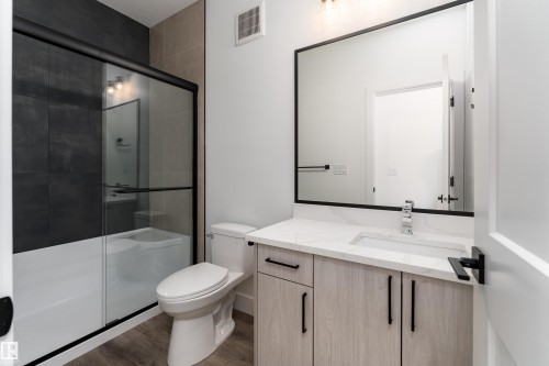 73 Landing Trails Drive, Gibbons, AB - Indoor Photo Showing Bathroom