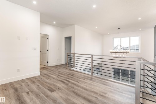 73 Landing Trails Drive, Gibbons, AB - Indoor Photo Showing Other Room