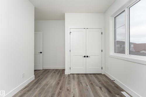 73 Landing Trails Drive, Gibbons, AB - Indoor Photo Showing Other Room