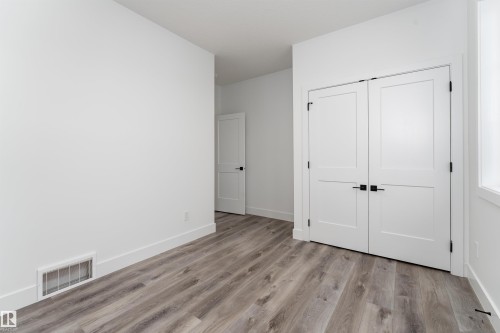 73 Landing Trails Drive, Gibbons, AB - Indoor Photo Showing Other Room