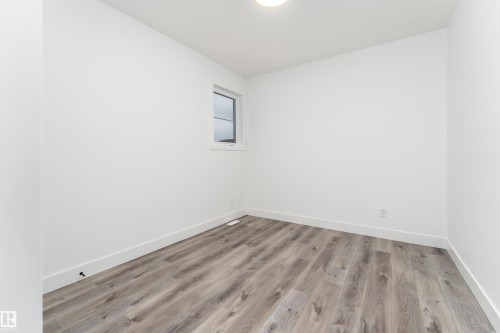 73 Landing Trails Drive, Gibbons, AB - Indoor Photo Showing Other Room