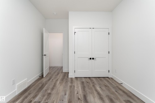 73 Landing Trails Drive, Gibbons, AB - Indoor Photo Showing Other Room