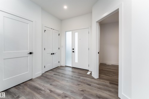 73 Landing Trails Drive, Gibbons, AB - Indoor Photo Showing Other Room