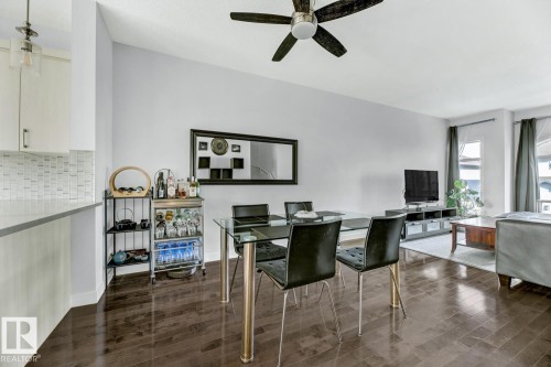 2 723 172 Street, Edmonton, AB - Indoor