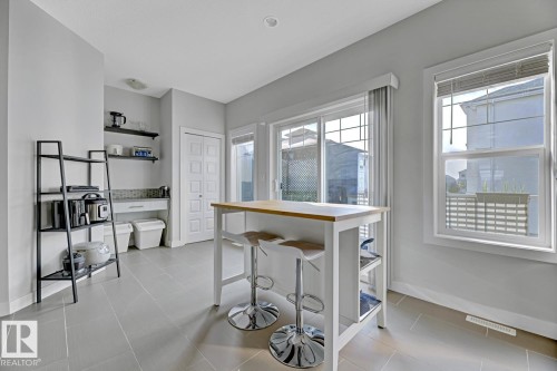 2 723 172 Street, Edmonton, AB - Indoor