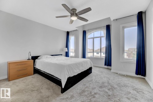 2 723 172 Street, Edmonton, AB - Indoor Photo Showing Bedroom
