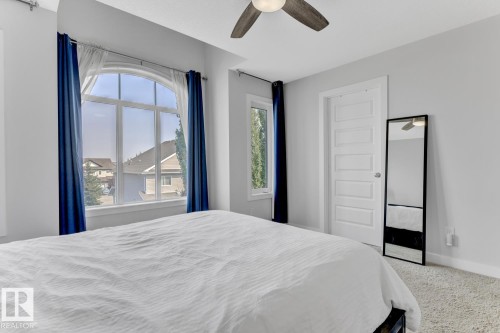 2 723 172 Street, Edmonton, AB - Indoor Photo Showing Bedroom