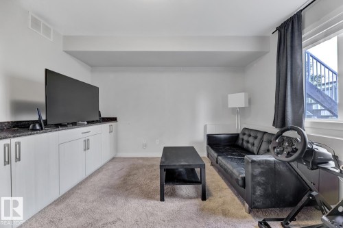 2 723 172 Street, Edmonton, AB - Indoor