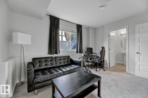 2 723 172 Street, Edmonton, AB - Indoor