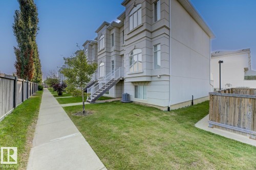 2 723 172 Street, Edmonton, AB - Outdoor