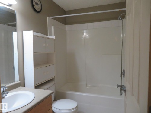 2-417 4245 139 Avenue, Edmonton, AB - Indoor Photo Showing Bathroom