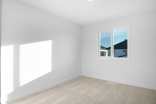 909 19 Avenue, Edmonton, AB - Indoor Photo Showing Other Room