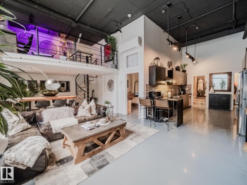 1001 10179 105 Street, Edmonton, AB - Indoor