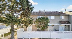 15227 54 Street  Edmonton, AB T5A 3N9