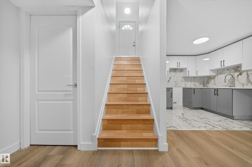 12919 113A St, Edmonton, AB - Indoor