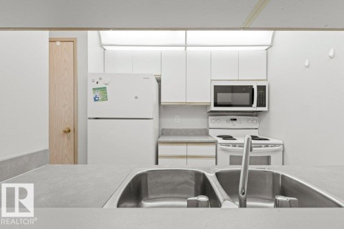 309 11218 80 Street, Edmonton, AB - Indoor Photo Showing Kitchen With Double Sink