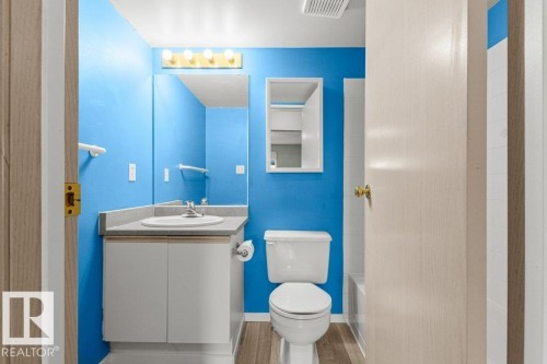 309 11218 80 Street, Edmonton, AB - Indoor Photo Showing Bathroom