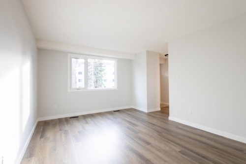 5446 144B Avenue, Edmonton, AB - Indoor Photo Showing Other Room
