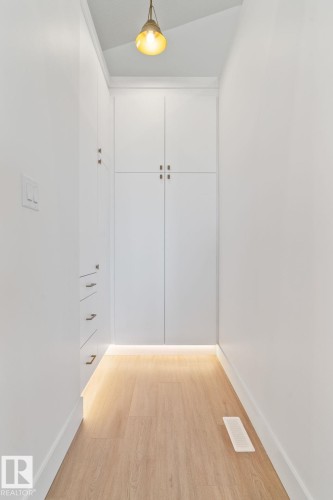 20908 128 Avenue, Edmonton, AB - Indoor Photo Showing Other Room