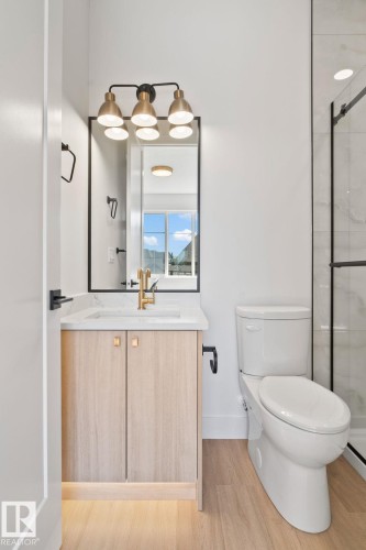 20908 128 Avenue, Edmonton, AB - Indoor Photo Showing Bathroom