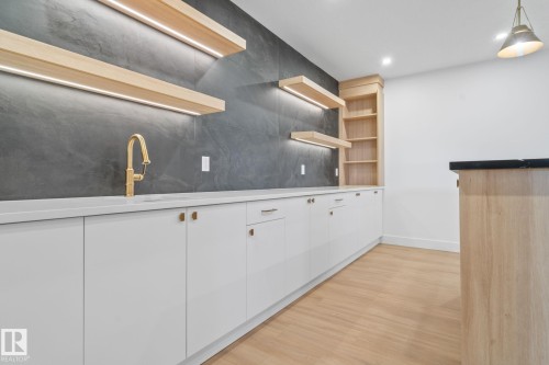 20908 128 Avenue, Edmonton, AB - Indoor Photo Showing Kitchen