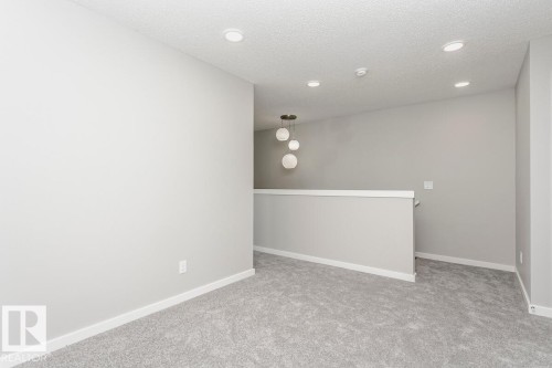 4303 Kinglet Drive, Edmonton, AB - Indoor Photo Showing Other Room