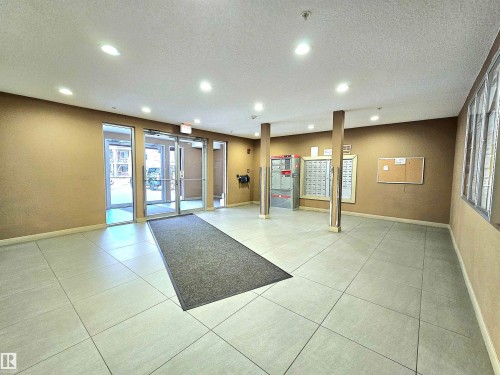 406 1080 Mcconachie Boulevard, Edmonton, AB - Indoor Photo Showing Other Room