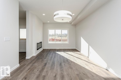 4299 Kinglet Drive, Edmonton, AB - Indoor Photo Showing Other Room