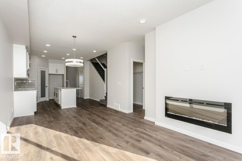 4299 Kinglet Drive, Edmonton, AB - Indoor