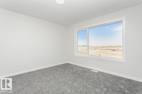 4299 Kinglet Drive, Edmonton, AB - Indoor Photo Showing Other Room